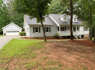 108 Wildflower Dr, Social Circle, GA 30025
