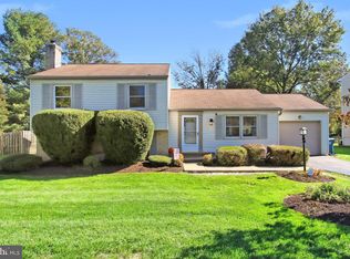 2567 Viking Dr, Herndon, VA 20171