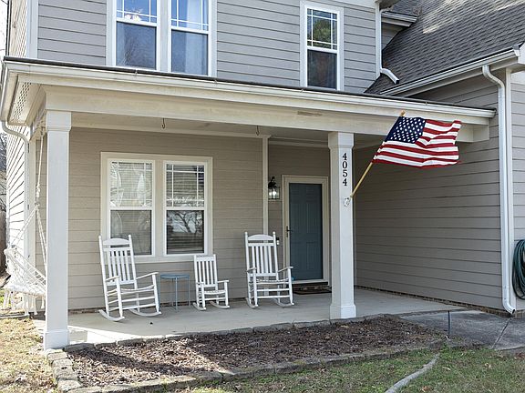 3rd image of 4054 Landover Ln