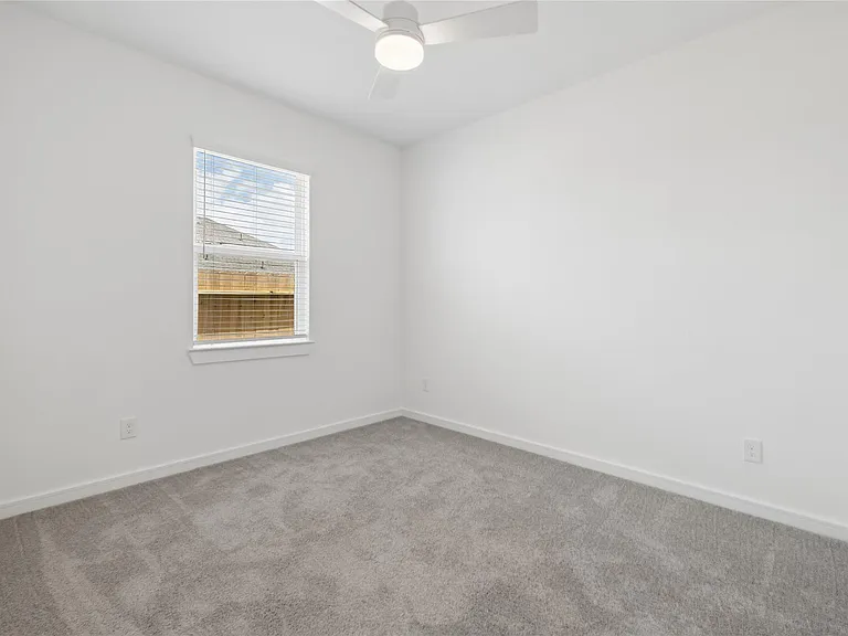 556 Day Station Dr — Photo 7
