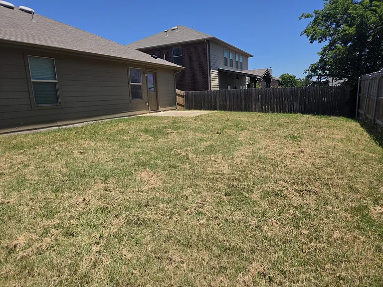 12205 Big Rock Dr — Photo 24