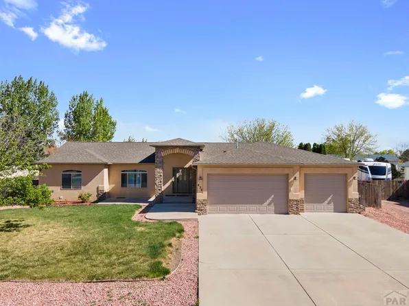 434 W Fairway Dr, Pueblo West, CO 81007