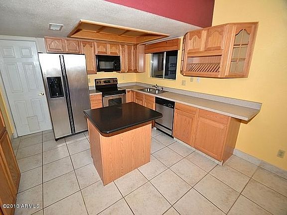 5th image of 302 W Wescott Dr