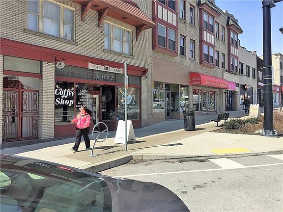 2nd image of 2412 Wolford St