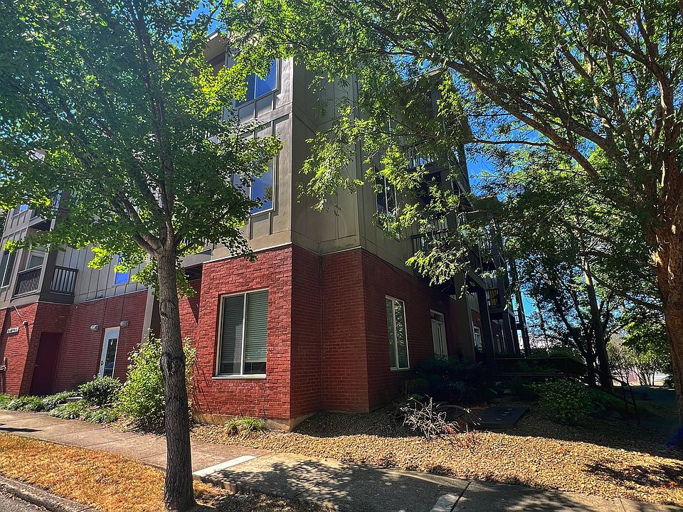1st image of 817 Flynn St #305