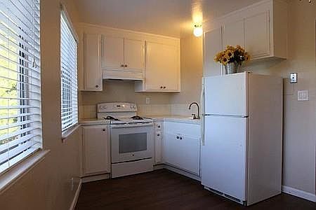 1st image of 4515 Hamilton Ave #0985e308f