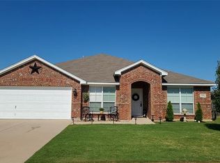 2214 Taylor Dr, Weatherford, TX 76087
