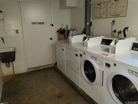 4th image of 1251 S Bundy Dr #209