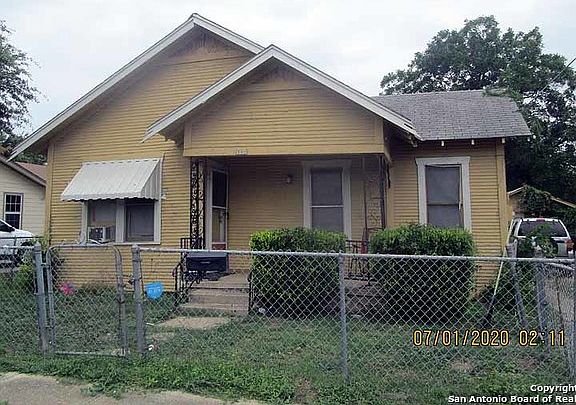 5th image of 105 Ray Ave