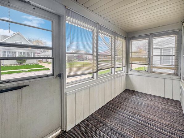 2720 73rd STREET, Kenosha, WI 53143
