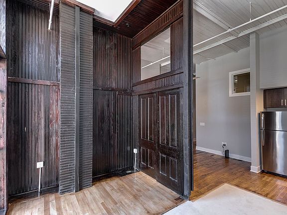 3rd image of 20 E Broad St APT 103