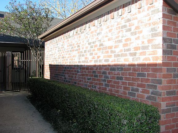 3rd image of 3201 Wykes Dr