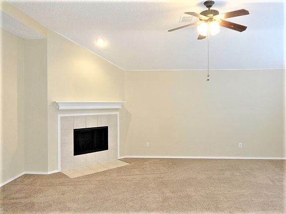 5th image of 2466 Frontier Dr