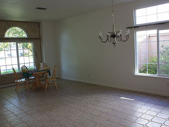 Living/Dining Area