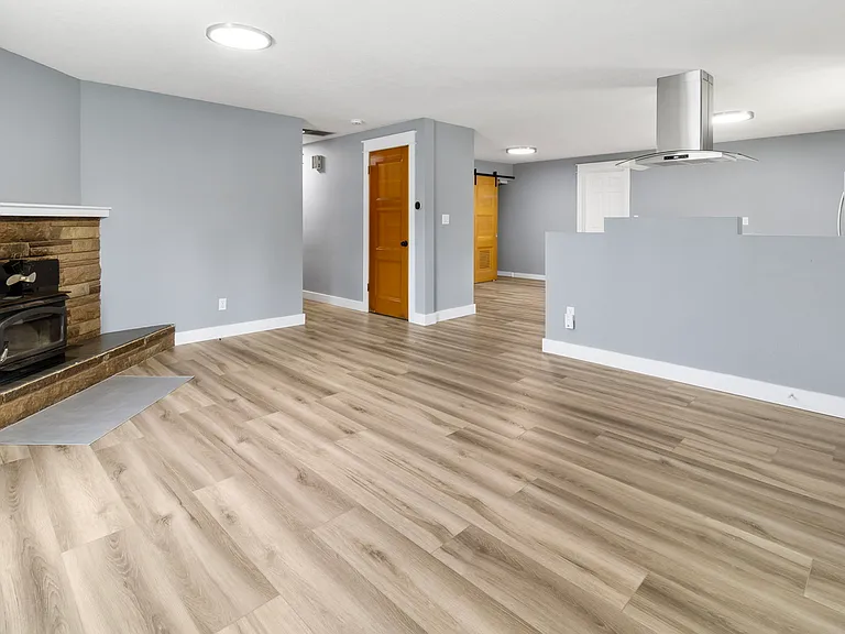 315 Smith Dr — Photo 4