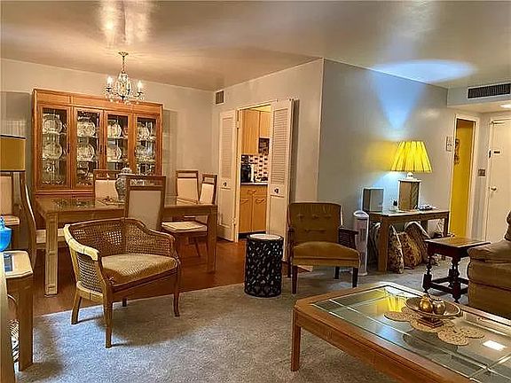 5th image of 4550 Warwick Blvd APT 207
