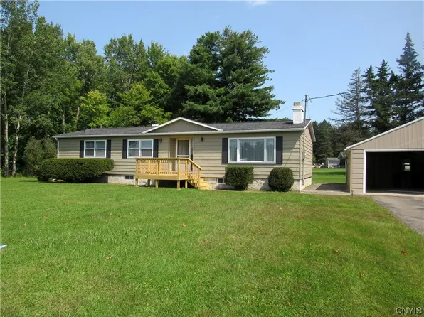 24 School St, Gouverneur, NY 13642