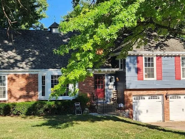 9147 Westbrooke Dr, Overland Park, KS 66214