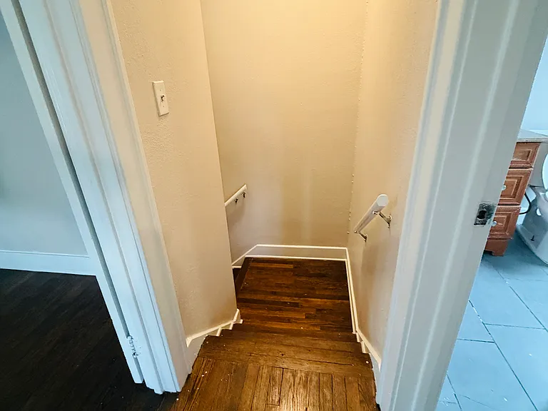 1007 Premont Ave — Photo 18