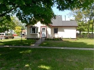 25950 Student St, Redford, MI 48239