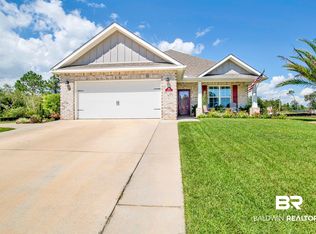 10113 Lakeview Dr, Foley, AL 36535