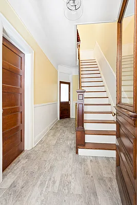 Rented by Compass | media 10