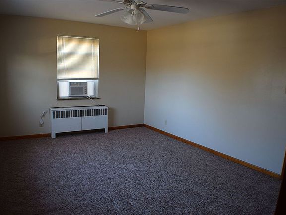 4th image of 7 Sanders Dr APT 3