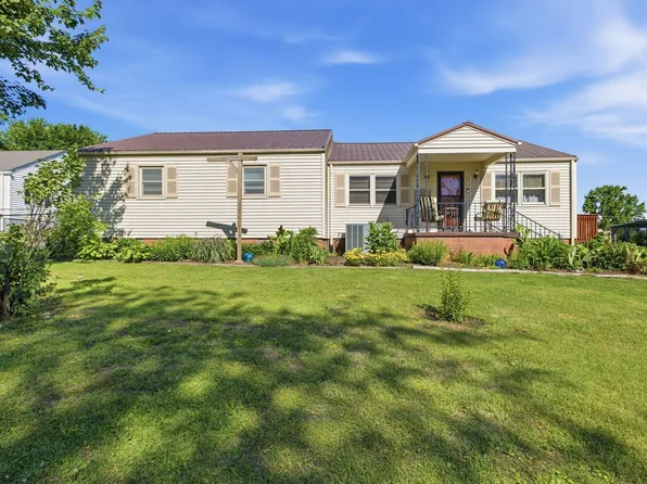 442 Crescent Dr, Springfield, TN 37172
