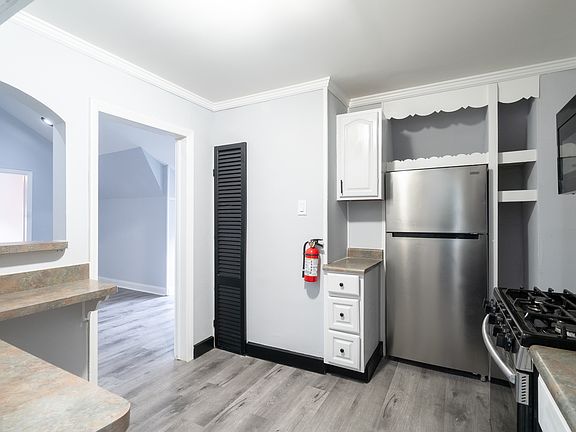 2nd image of 105 Shepard Ave Floor 3