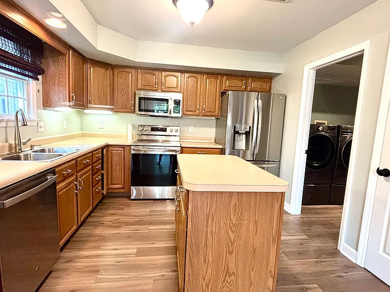 2 Lenox Ct — Photo 9