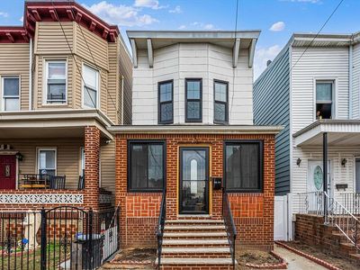 8823 75th St, Jamaica, NY, 11421