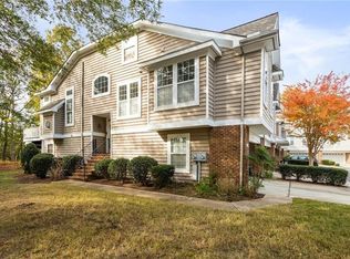 3024 Bay Shore Ln, Suffolk, VA 23435