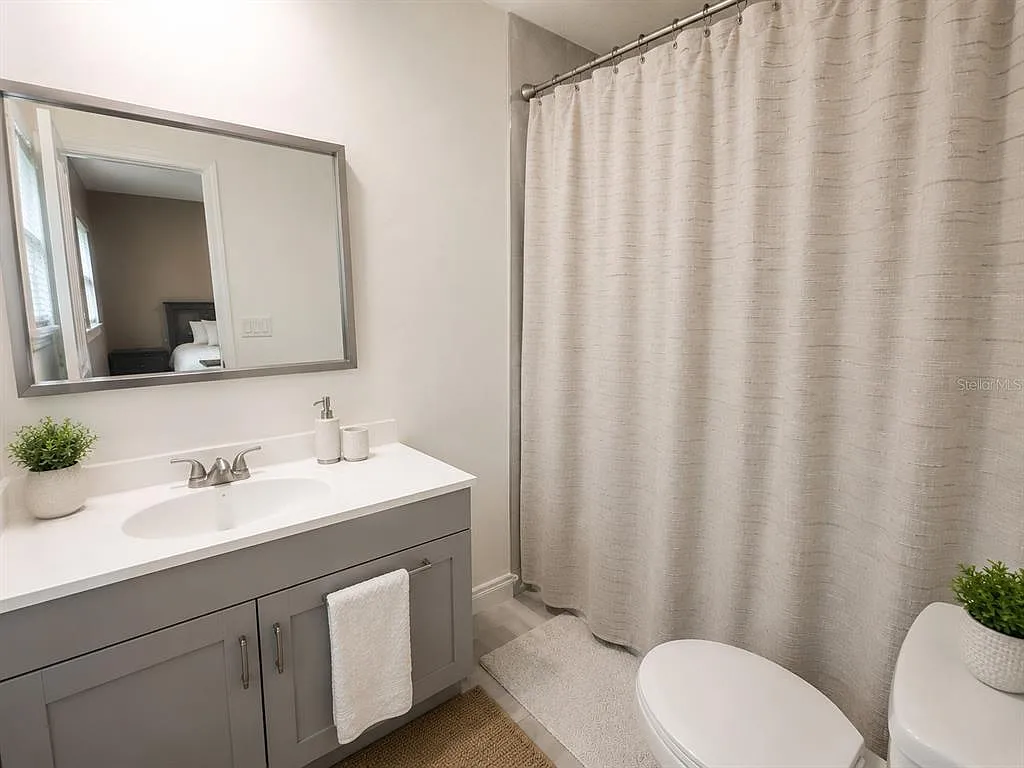 4 bed, 2.0 bath, 1425 sqft, $800 — Photo 3