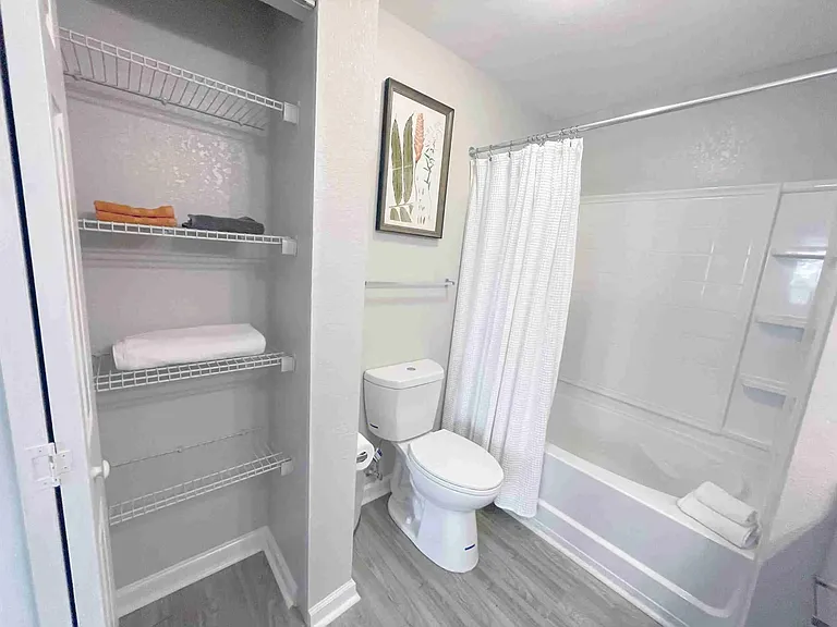 The Aventine Greenville Apartment Homes — Photo 19