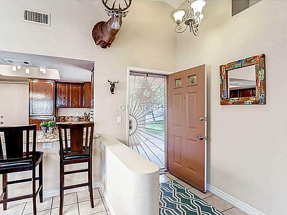 3rd image of 9424 Hershey Ln