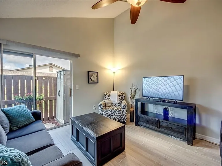 6337 Royal Woods Dr — Photo 12