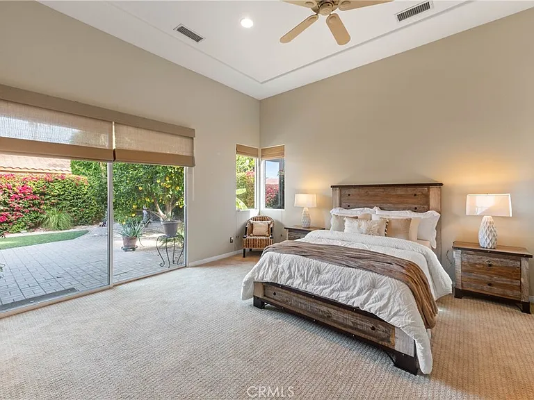 70 Rocio Ct — Photo 23
