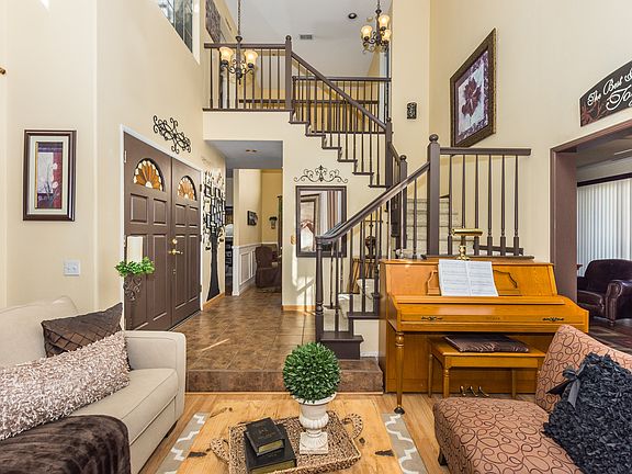 5th image of 8045 San Remo Ct