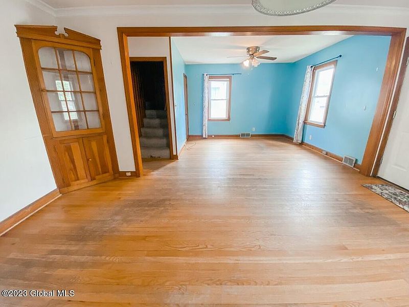 3rd image of 3016 Cox Avenue