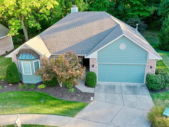 2nd image of 793 Woodview South Dr