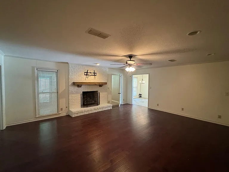 4600 Fox Den Ln — Photo 15
