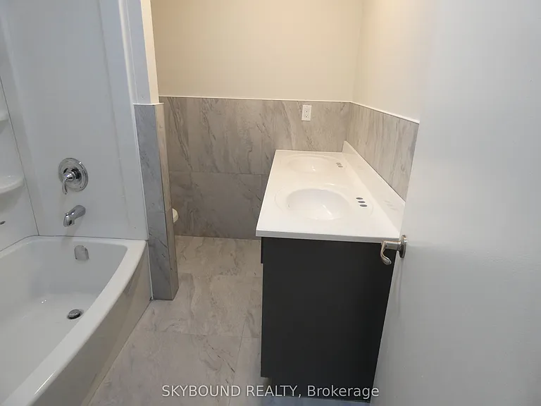 98 Barton St #1 — Photo 20