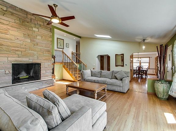 3rd image of 6259 N Kirkwood Ave