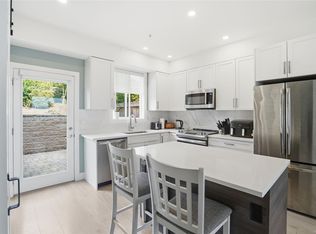 1726 Kerrisdale Rd #104, Nanaimo, BC V9S 1N5