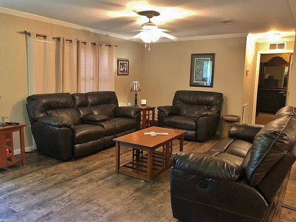 3rd image of 245 NW Don Hart Way