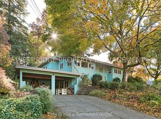 9264 SW 8th Dr, Portland, OR 97219