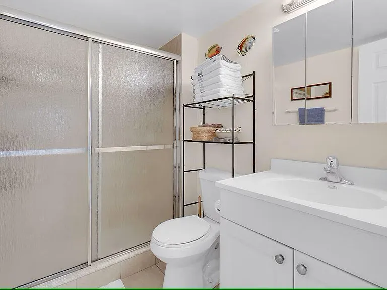 10102 S Ocean Dr #107 — Photo 52