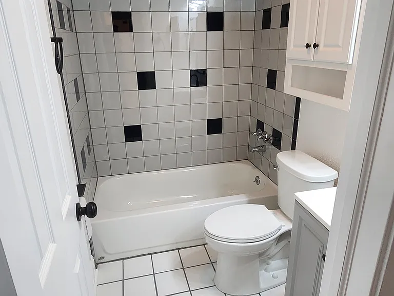 912 Bryan Ct — Photo 12