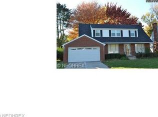 1960 Sagamore Dr, Euclid, OH 44117