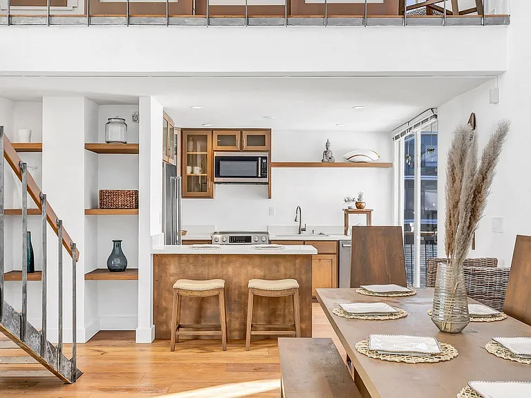 1025 Ocean Avenue — Photo 48